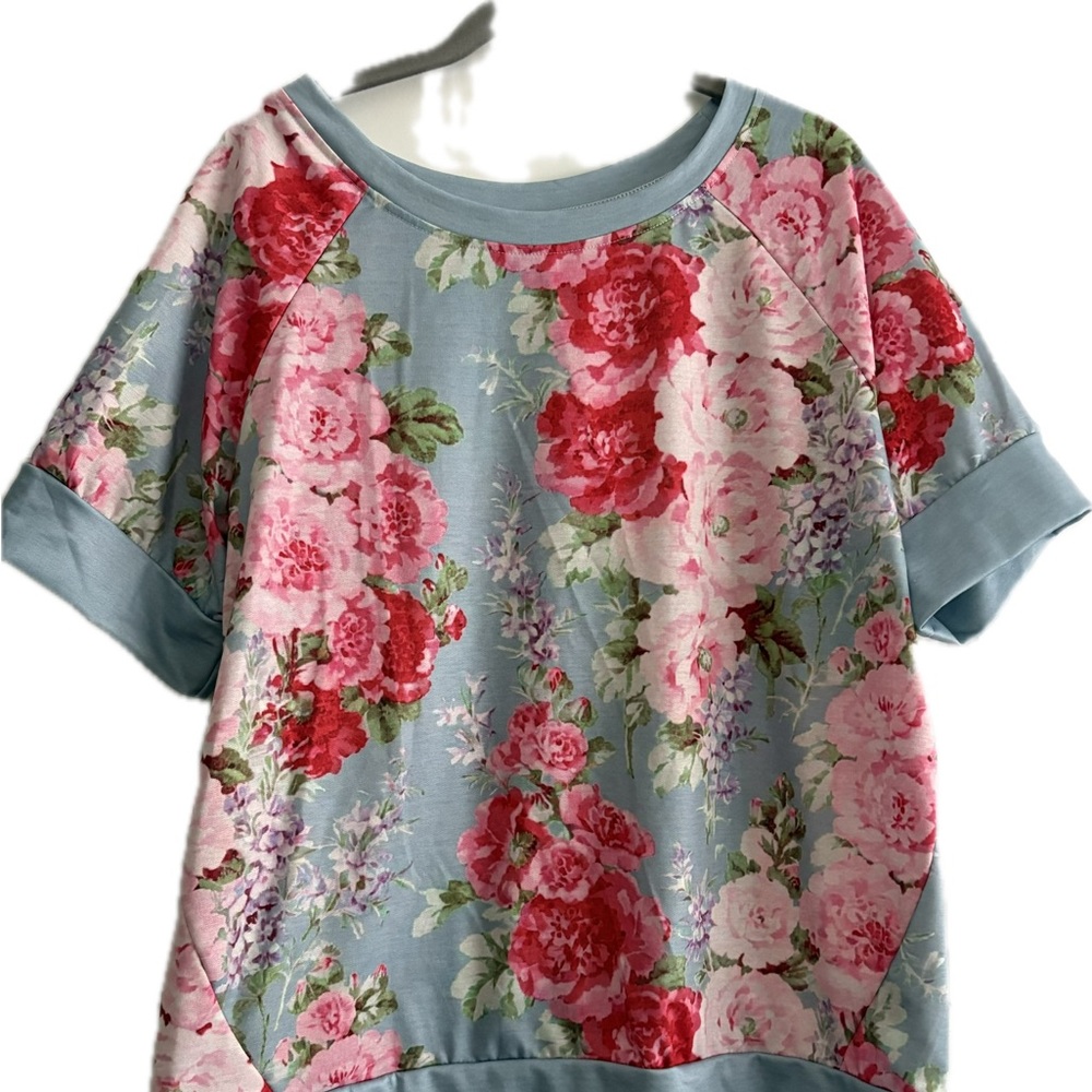Floral‎ Short Sleeve Top